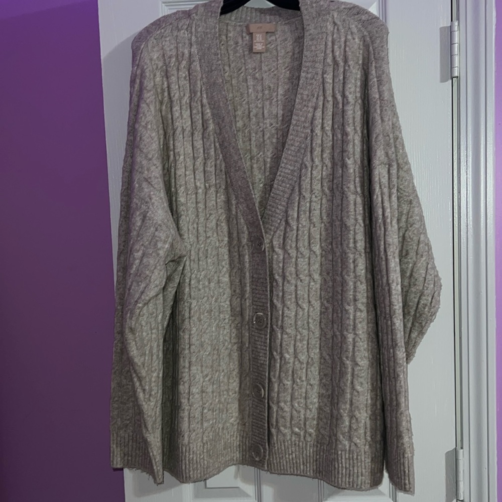 H&M knitted button up